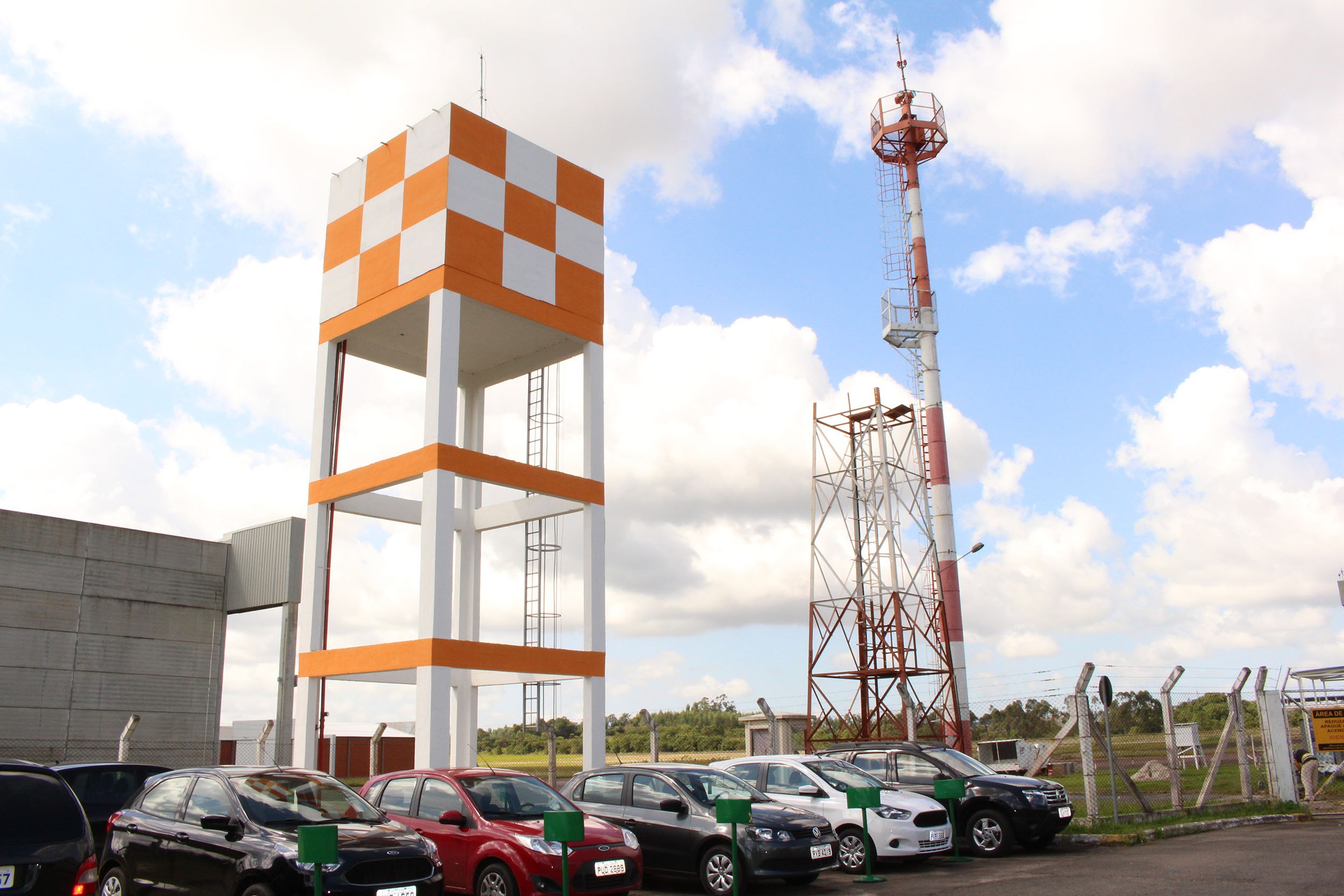 Read more about the article Aeroporto Diomício Freitas recebe obra de prevenção de incêndios