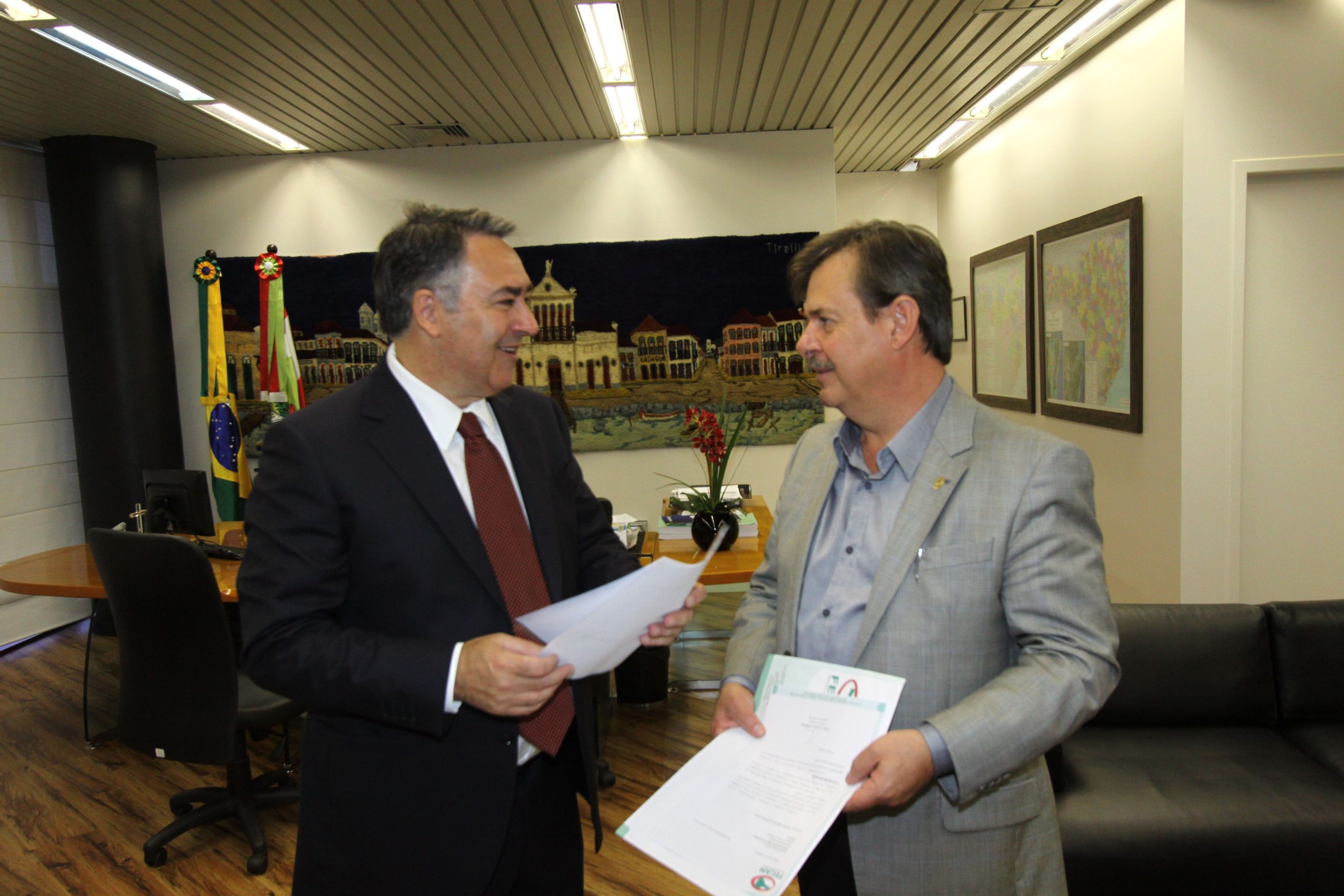 You are currently viewing FECAM convida o governador do Estado a participar da XVIII Marcha a Brasília