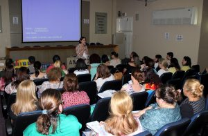 Read more about the article Escolas municipais recebem livros sobre africanidades