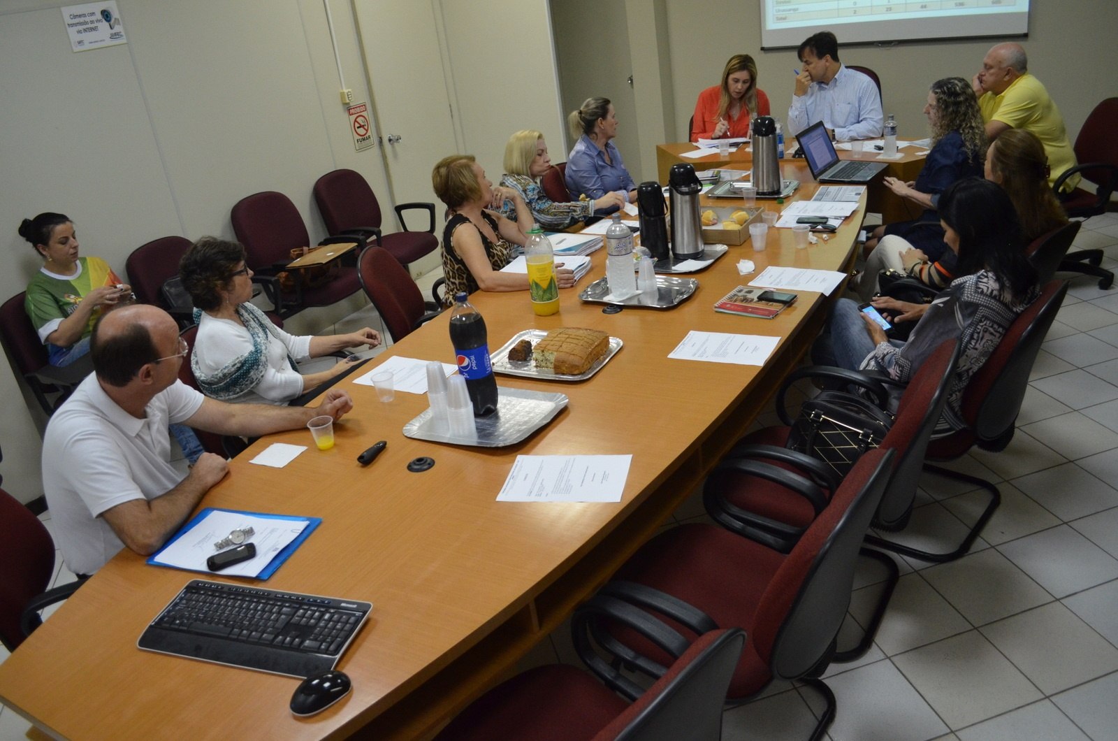 Read more about the article Colegiado de saúde procura solução para gravidez de alto risco na última reunião do ano