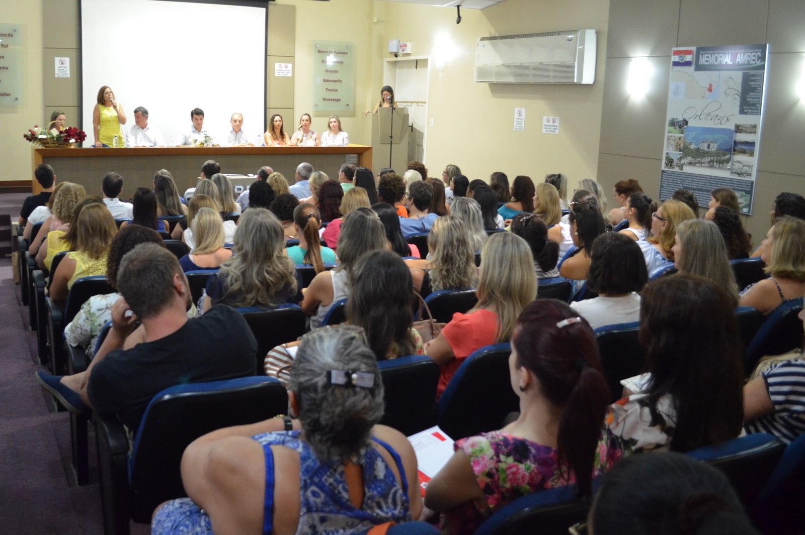 You are currently viewing Diretores da rede municipal de Criciúma são empossados na AMREC