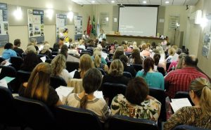 Read more about the article Diretores da rede municipal de Criciúma participam de reunião pedagógica