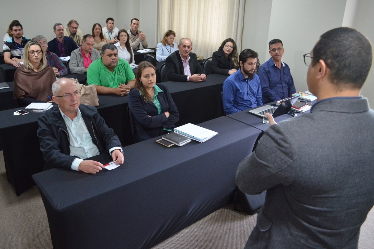 You are currently viewing Cultura e Turismo da AMREC debatem integração