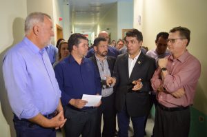 Read more about the article Reunião garante três milhões para custeio do Hospital Infantil Santa Catarina