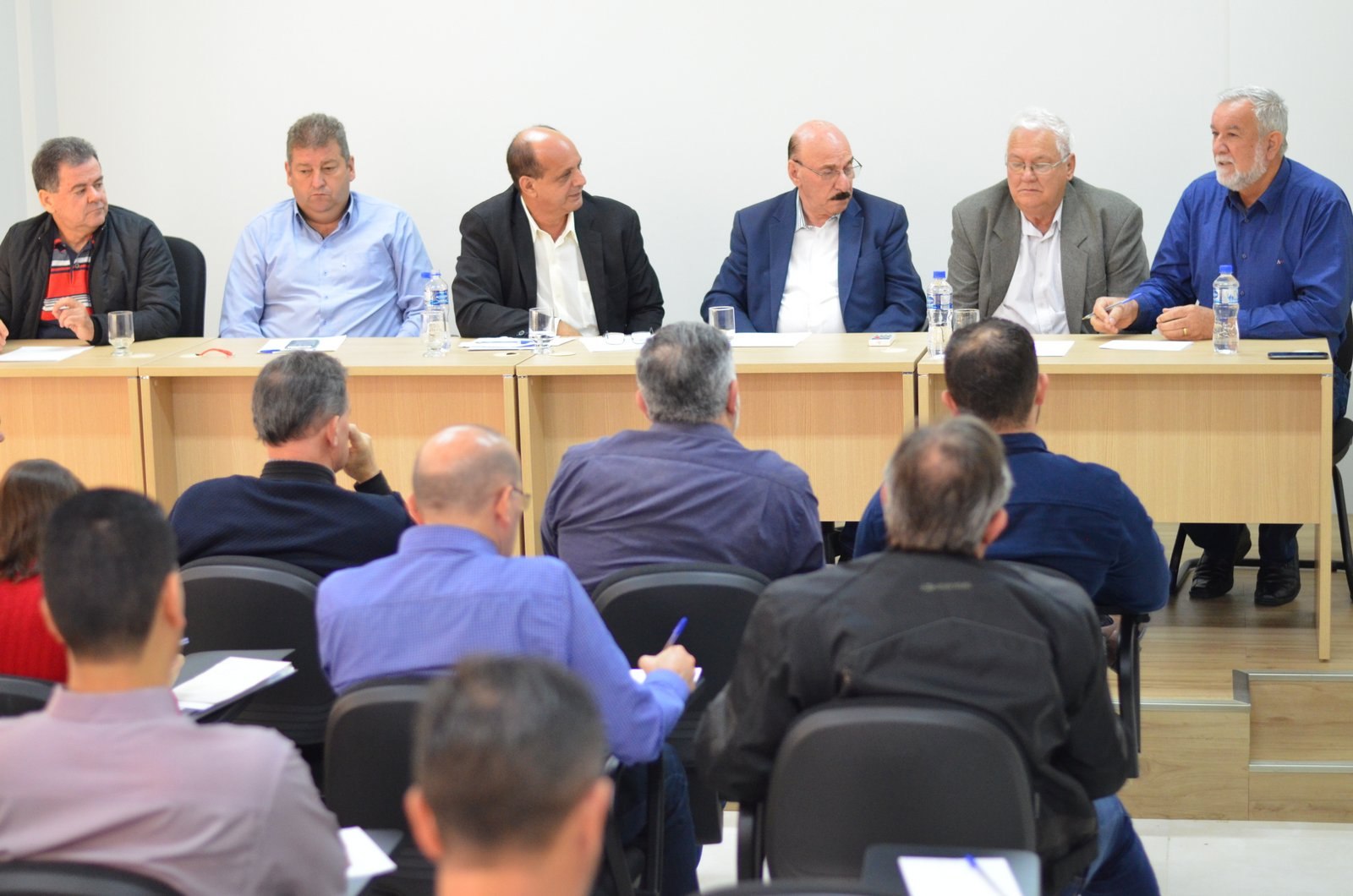 Read more about the article Lideranças podem organizar protesto no próximo dia 11 em Morro Grande, caso solução para o fechamento da JBS não seja encaminhado