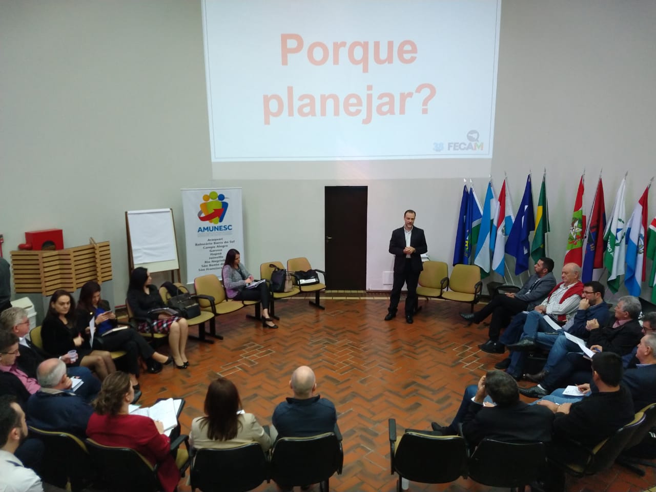 You are currently viewing AMREC participa da reunião do Colegiado de Secretários Executivos em em Joinville