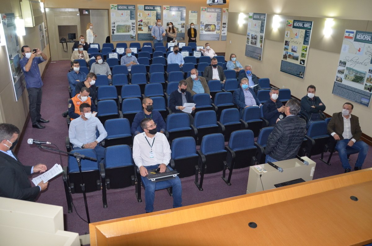 You are currently viewing Prefeitos da AMREC pedem aos deputados apoios às pautas do Sul