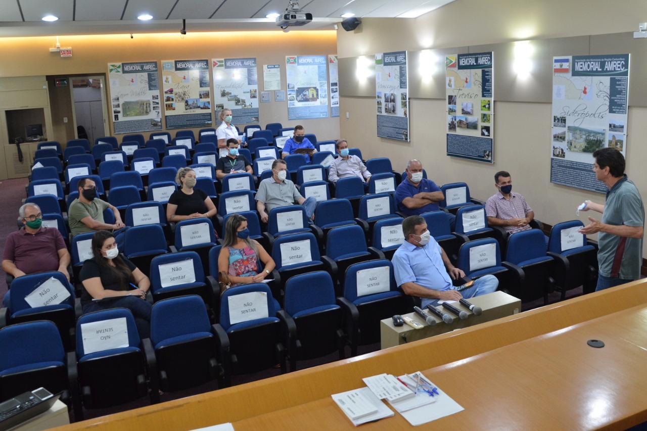 You are currently viewing Reunião na Amrec para tratar de vacina contra o coronavírus