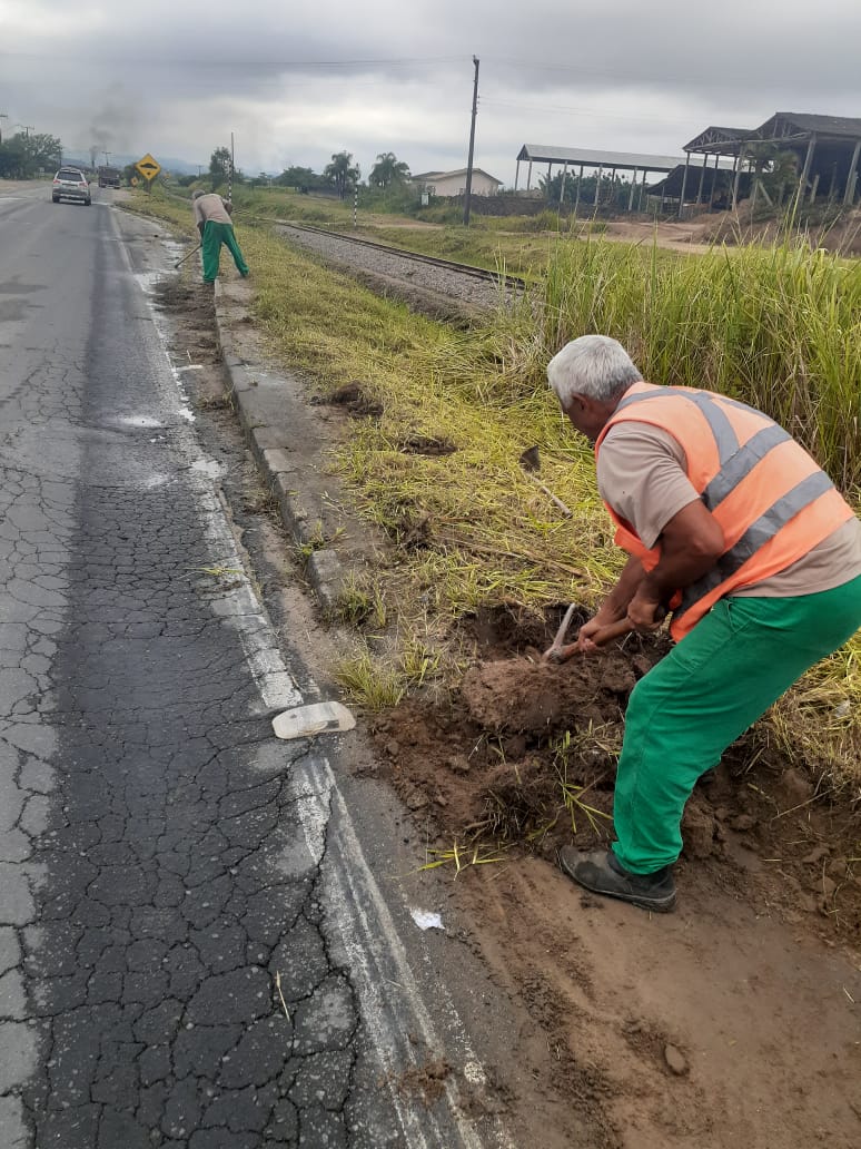 You are currently viewing Recuperar: apesar do mal tempo, trabalhos de manutenção das rodovias foram realizados