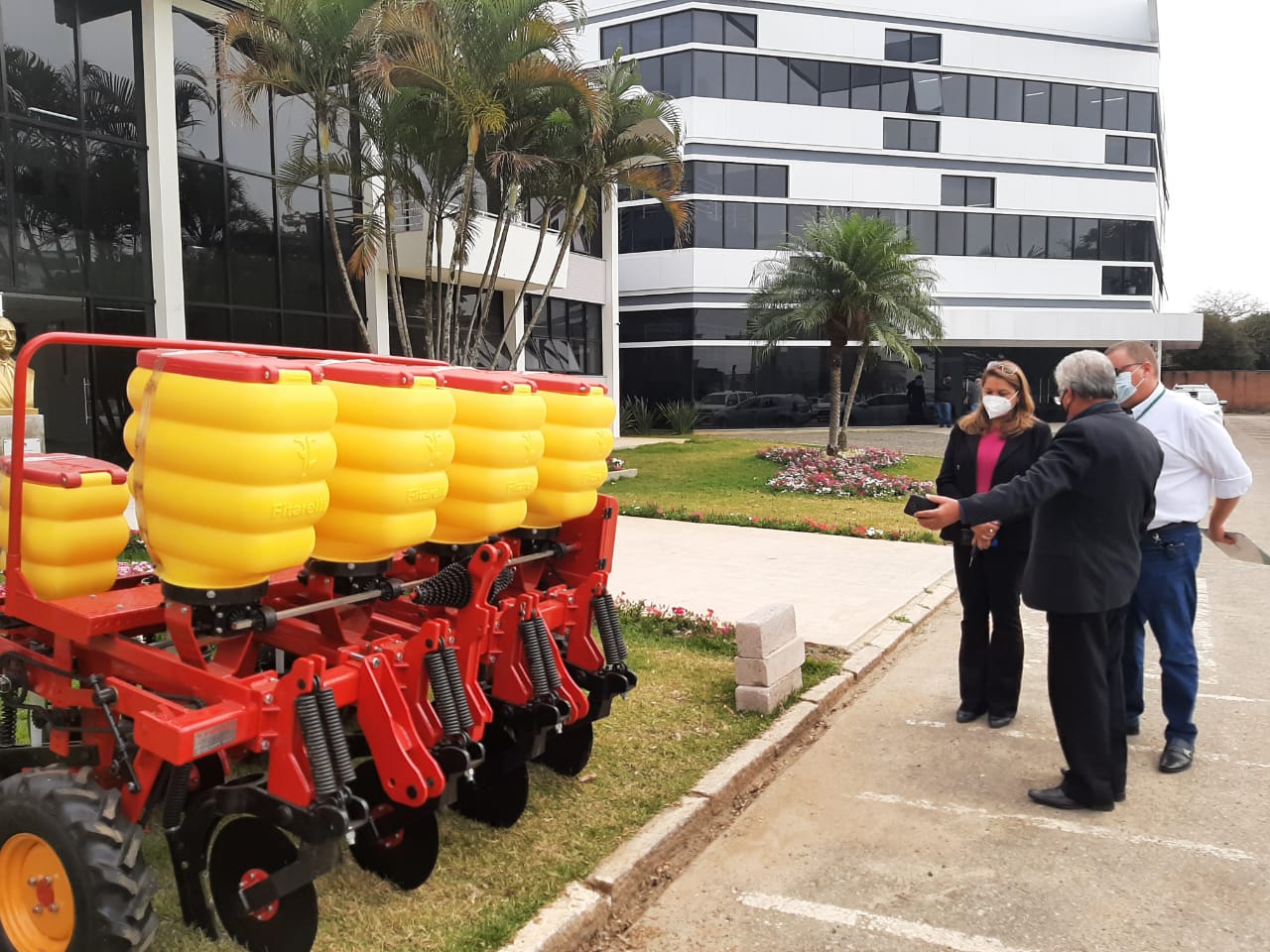 You are currently viewing Içara recebe plantadeira do CIM-AMREC