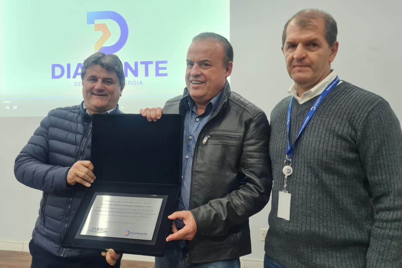 Read more about the article Prefeitos da AMREC são homenageados pela Diamante