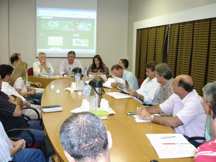 You are currently viewing Prefeitos da AMREC conhecem Consórcio de Saúde da Região da AMURES