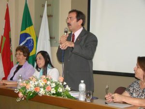 Read more about the article Secretário Serafim Venzon participa de encontro de Redes Socioassistenciais na AMREC