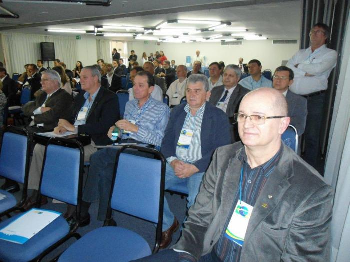 You are currently viewing Centenas de representantes municipalistas se reúnem em Brasília nesta terça-feira, 23