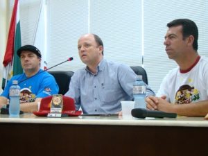 Read more about the article Prefeito Douglas Warmling preside reunião da Fecam em Forquilhinha