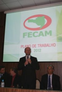 Read more about the article Guinga é empossado como novo presidente da FECAM