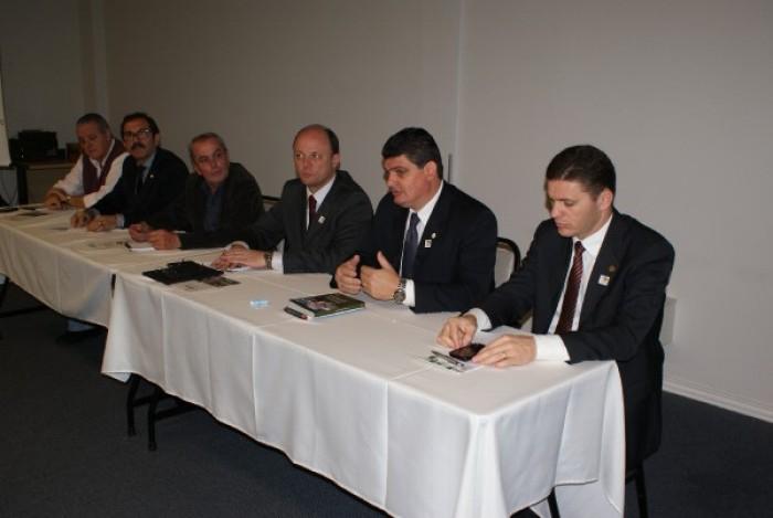 You are currently viewing Comemoração de 32 anos da FECAM é marcada com reunião do Conselho Político