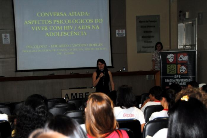 You are currently viewing Adolescentes debatem prevenção e saúde nas escolas