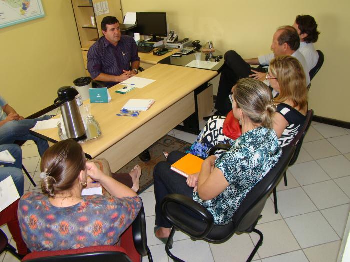 You are currently viewing Lei Alexandre convoca reunião com presidentes dos colegiados da Amrec