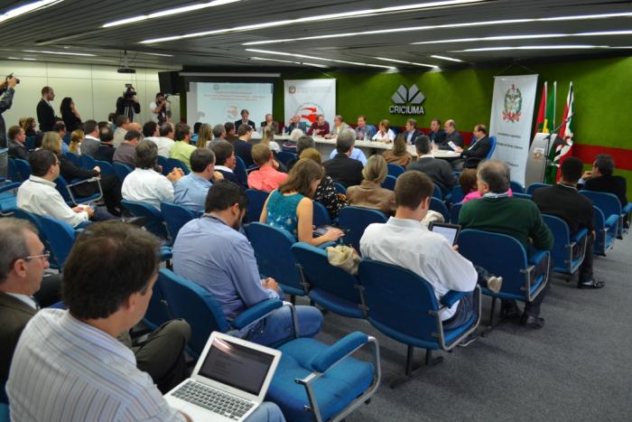 You are currently viewing Reunião define prioridades para a região sul em audiência pública da ALESC