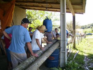 Read more about the article Agricultores de Cocal do Sul realizam curso de tratamento de madeira