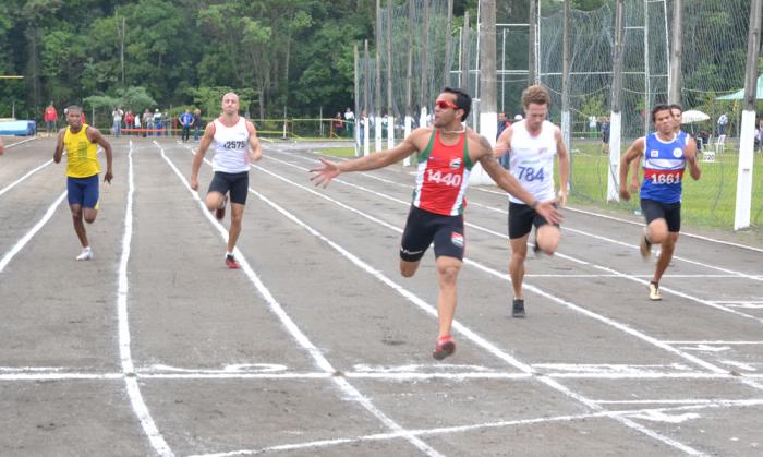 You are currently viewing Atletas disputam Troféu Brasil de atletismo por Criciúma em São Paulo