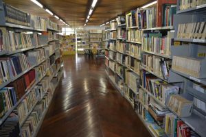 Read more about the article Cresce procura por troca de livros na Biblioteca Pública Municipal