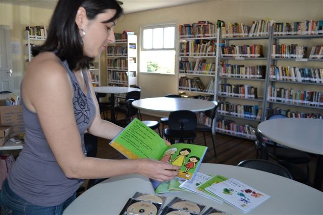 You are currently viewing Biblioteca Pùblica de Cocal do Sul recebe livros para deficientes visuais