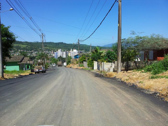 You are currently viewing Rua Urussanga recebe pavimentação