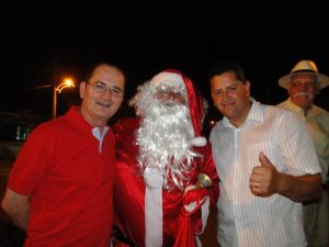 Read more about the article Chegada do Papai Noel animou centenas de famílias no Balneário Rincão