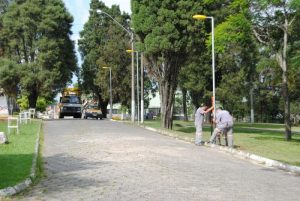 Read more about the article Praça da Juventude recebe iluminação