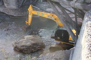 Read more about the article Pilares de sustentação da ponte de Rocinha de Baixo recebem reforço