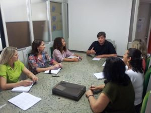 Read more about the article Evandro Gava recebe sindicato e assume compromisso com professores