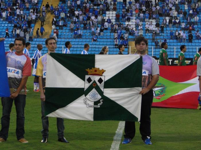 You are currently viewing Lauro Müller recebe homenagem da equipe do Avaí