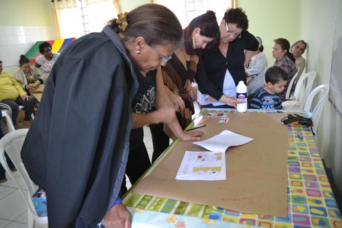 You are currently viewing Grupo de cuidadores participa de encontro no Cras do bairro Tereza Cristina