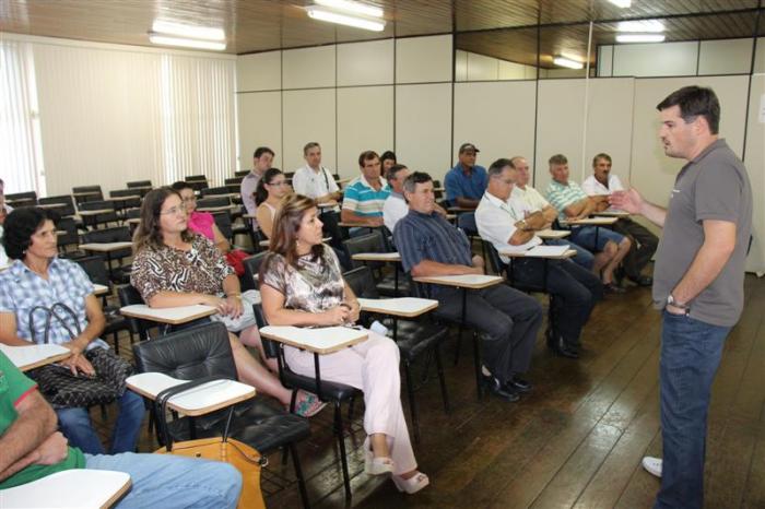 You are currently viewing Conselho de Desenvolvimento Rural se reúne com representantes do Governo Municipal e Epagri