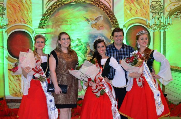 You are currently viewing Nova Veneza conhece rainha e princesas da 9ª Festa da Gastronomia