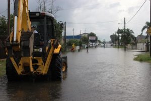 Read more about the article Chuva volta a causar prejuízos em Criciúma