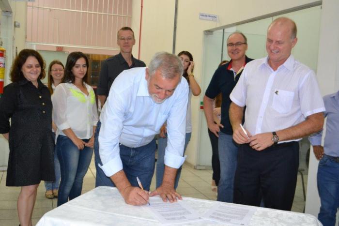 You are currently viewing Prefeitura e Unesc renovam convênio com a Casa da Cidadania por mais cinco anos