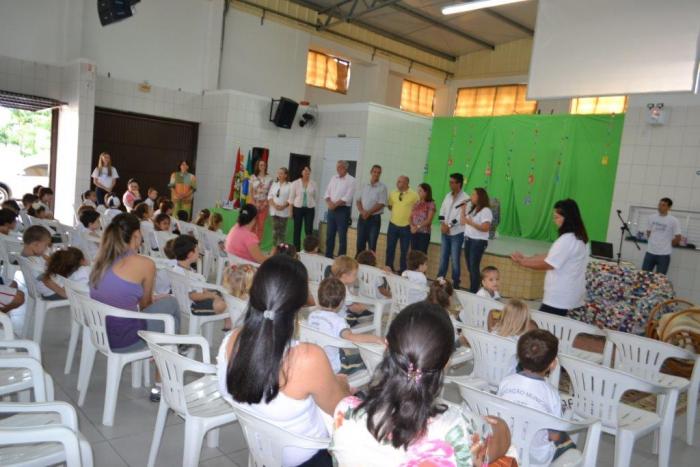 You are currently viewing Feira do Livro Infantil de Cocal abre com contação de histórias e encanta crianças