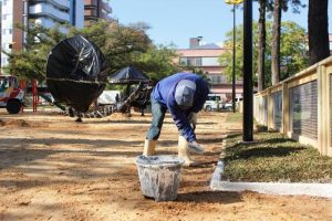 Read more about the article Praça do Congresso recebe academia para a primeira idade