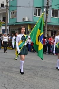 Read more about the article Grande público prestigia desfile cívico em Orleans