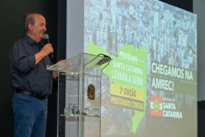 Read more about the article Prefeitos da AMREC apresentam projetos ao governador Jorginho Mello